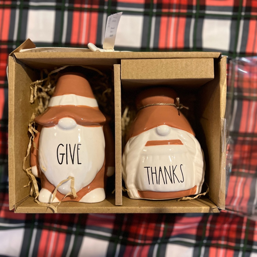 Rae Dunn thanksgiving shakers